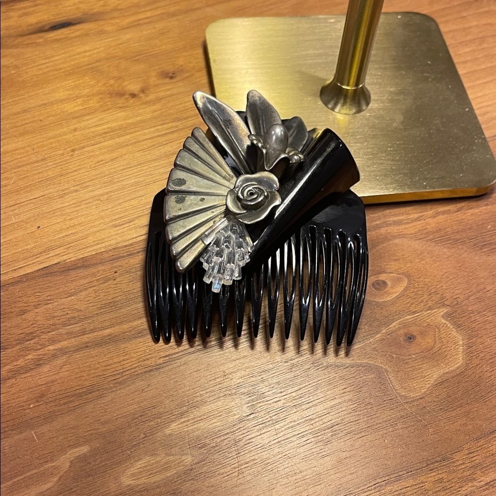 Vintage Alexandre de Paris hair accessorie